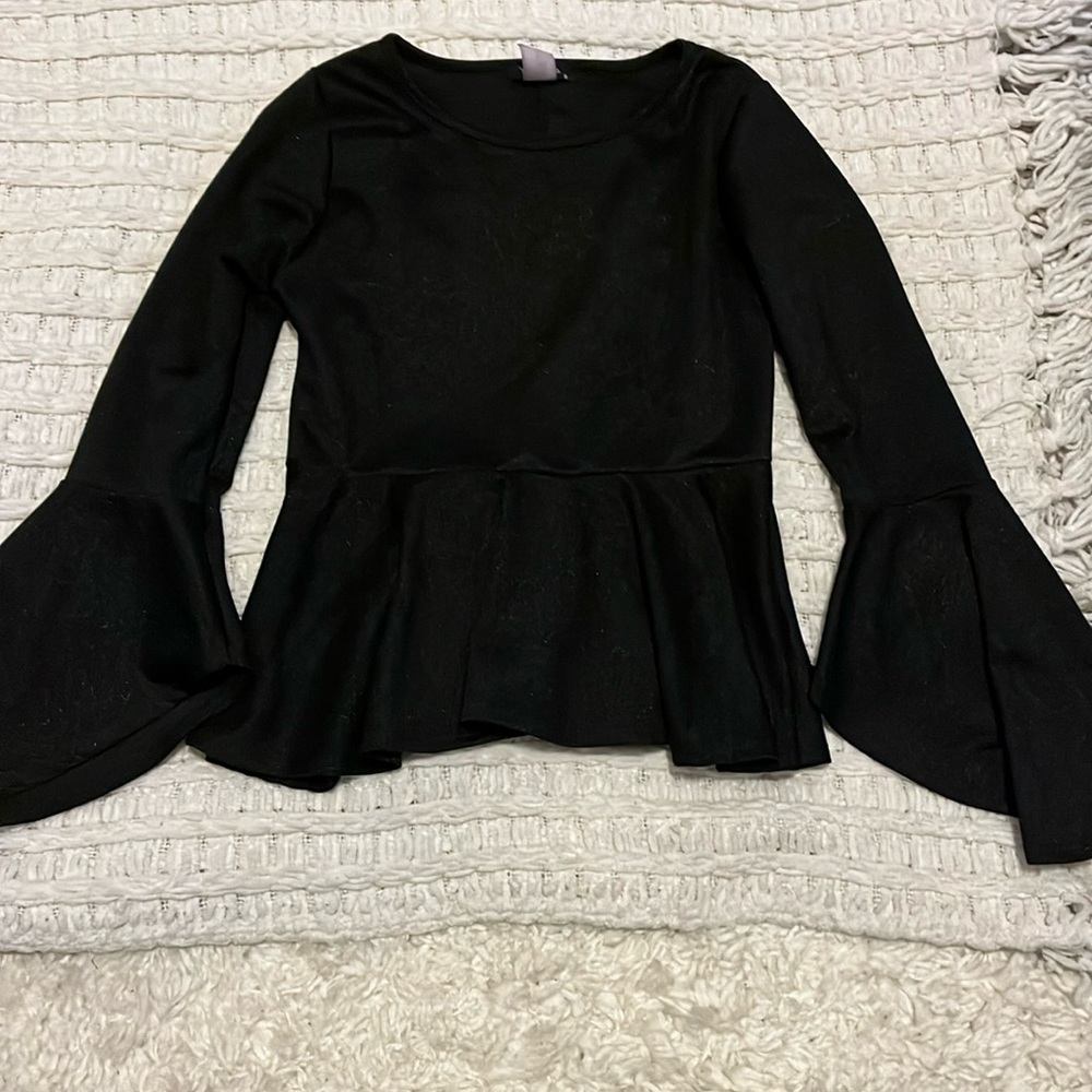 Yaya & Co Bell Sleeve Peplum Top